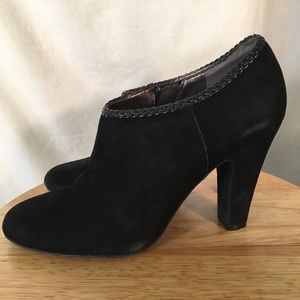 Tahari black suede shooties with woven trim